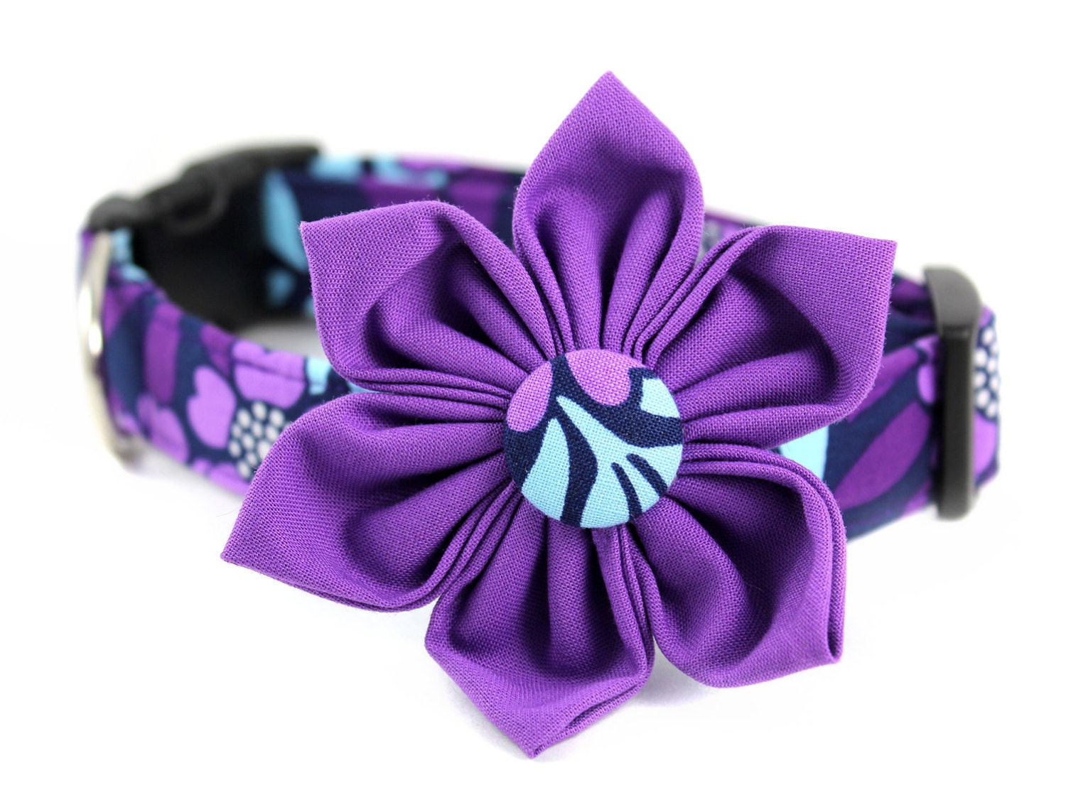 Purple Dog Collar Flower - Bellflower