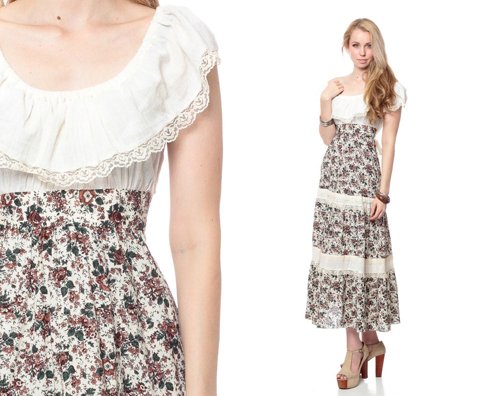 70s Maxi Dress Boho Calico Floral Print PRAIRIE Lace Flutter Sleeves 1970s Hippie Bohemian Chic Tiered Long Vintage Small Medium