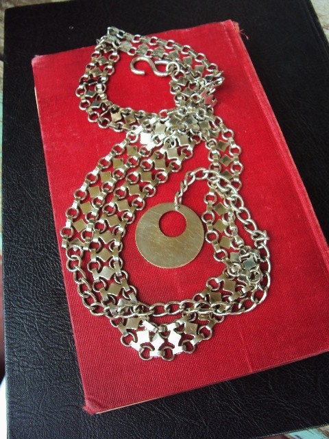 Vintage Metal Chain Belt Silver Metal Mod Medallion 1960s 1970s