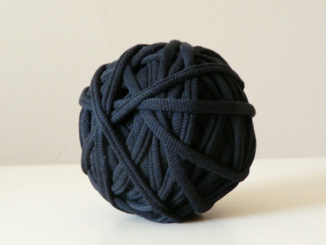 Recycled T-shirt Yarn -Black -  34 yds - RT772