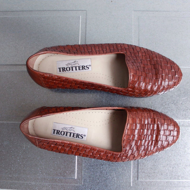 Woven brown flats - leather - Trotters - size 7.5 - vintage