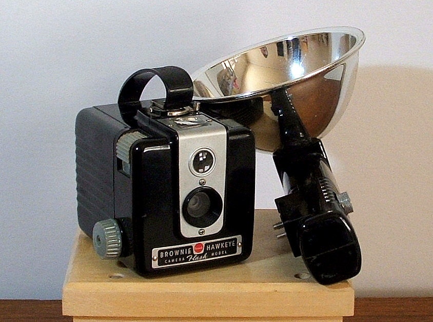 Vintage Camera, Brownie Hawkeye Flash Outfit, Kodak Camera
