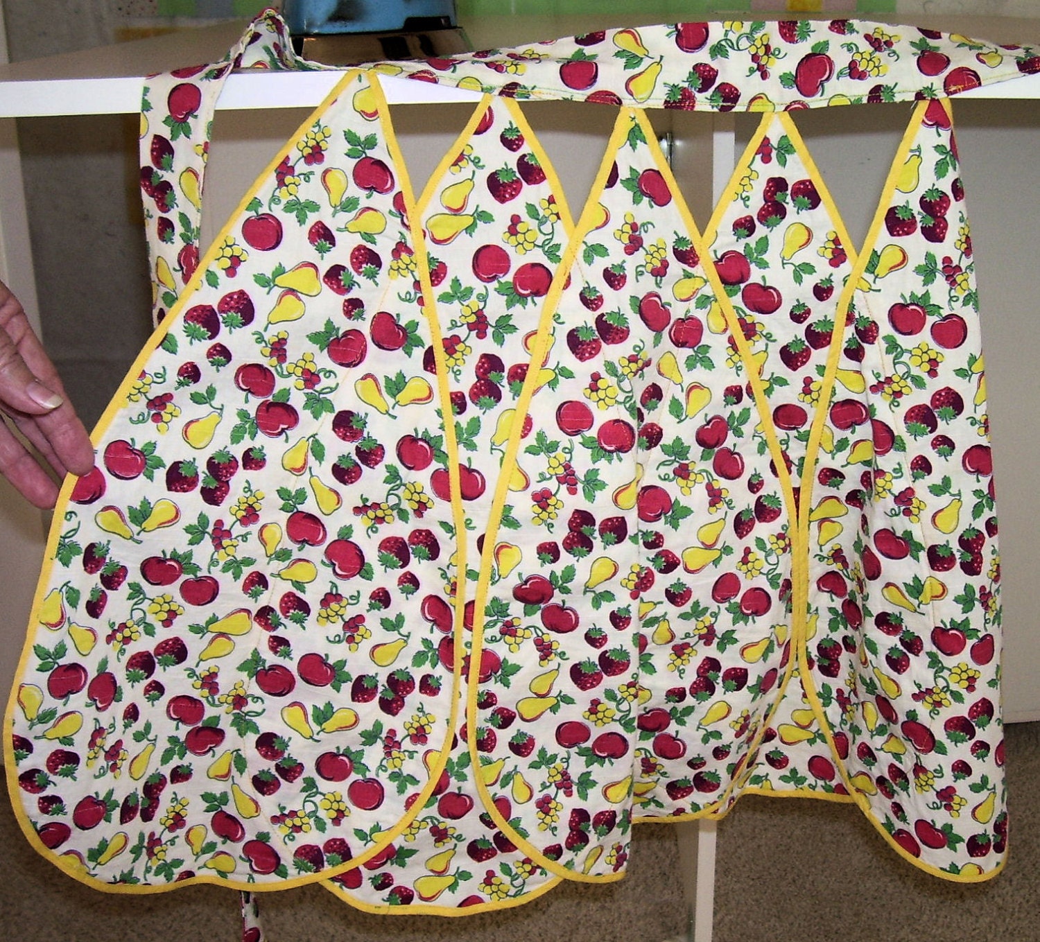 VINTAGE APRON Hand Made 1950s