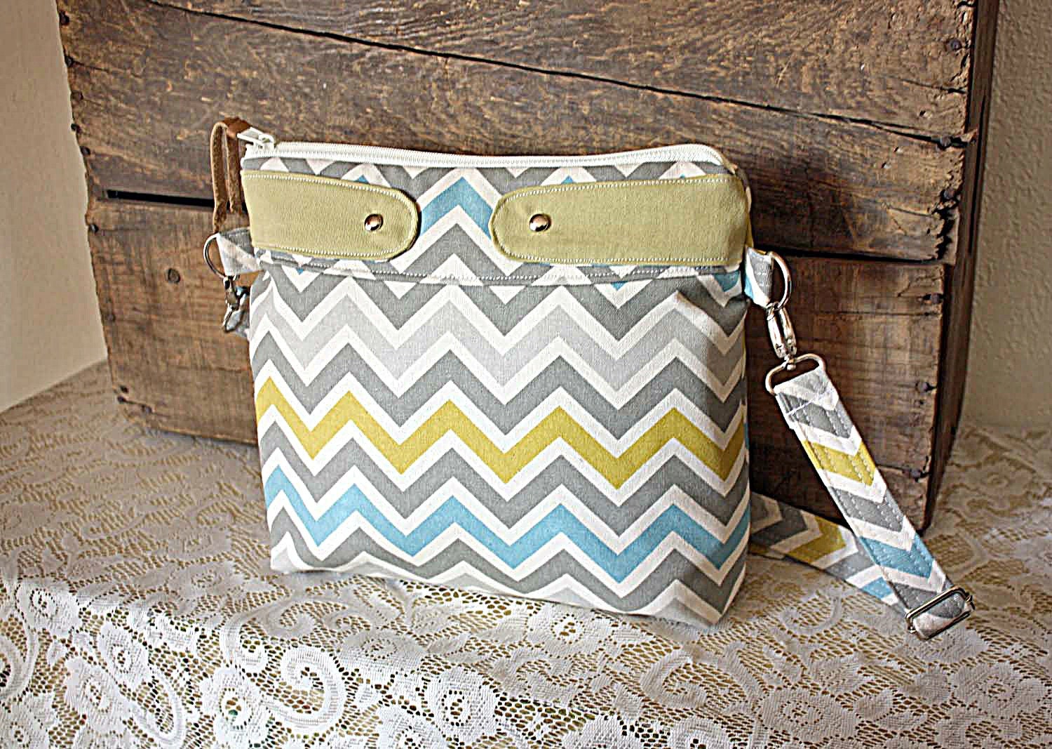 Crossbody Chevron Purse / Nautical look // Multicolor chevron stripe- READY TO SHIP--