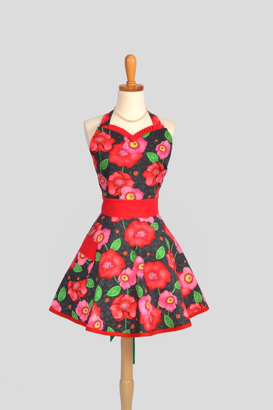 Sweetheart Retro Apron : Handmade Cute Retro in Vogue Large Floral with Red and Green Trim