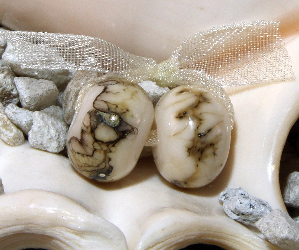 Handmade Lampwork Bead Pair (2)  UP IN SMOKE cream ivory silver