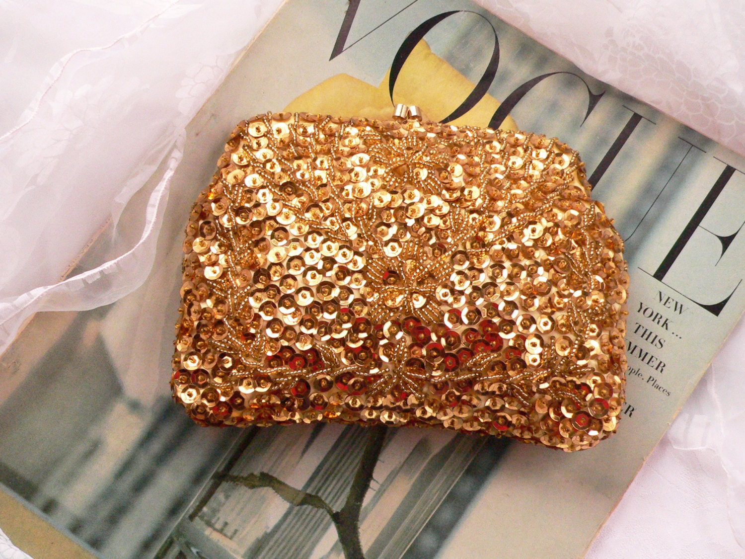 Gold Sequin Beaded Formal Handbag Clutch Purse Mr. Earnst Simon Made in Hong Kong Vintage