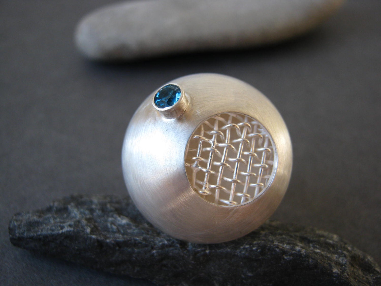 Round Mesh Ring HOLLOW Sterling Silver Swiss blue topaz -Ready to ship