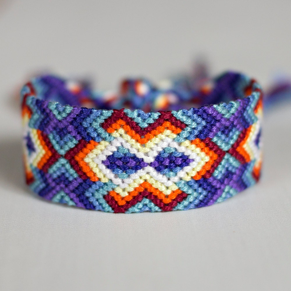 Friendship bracelet, Macrame, hand knotted, woven pantone colors