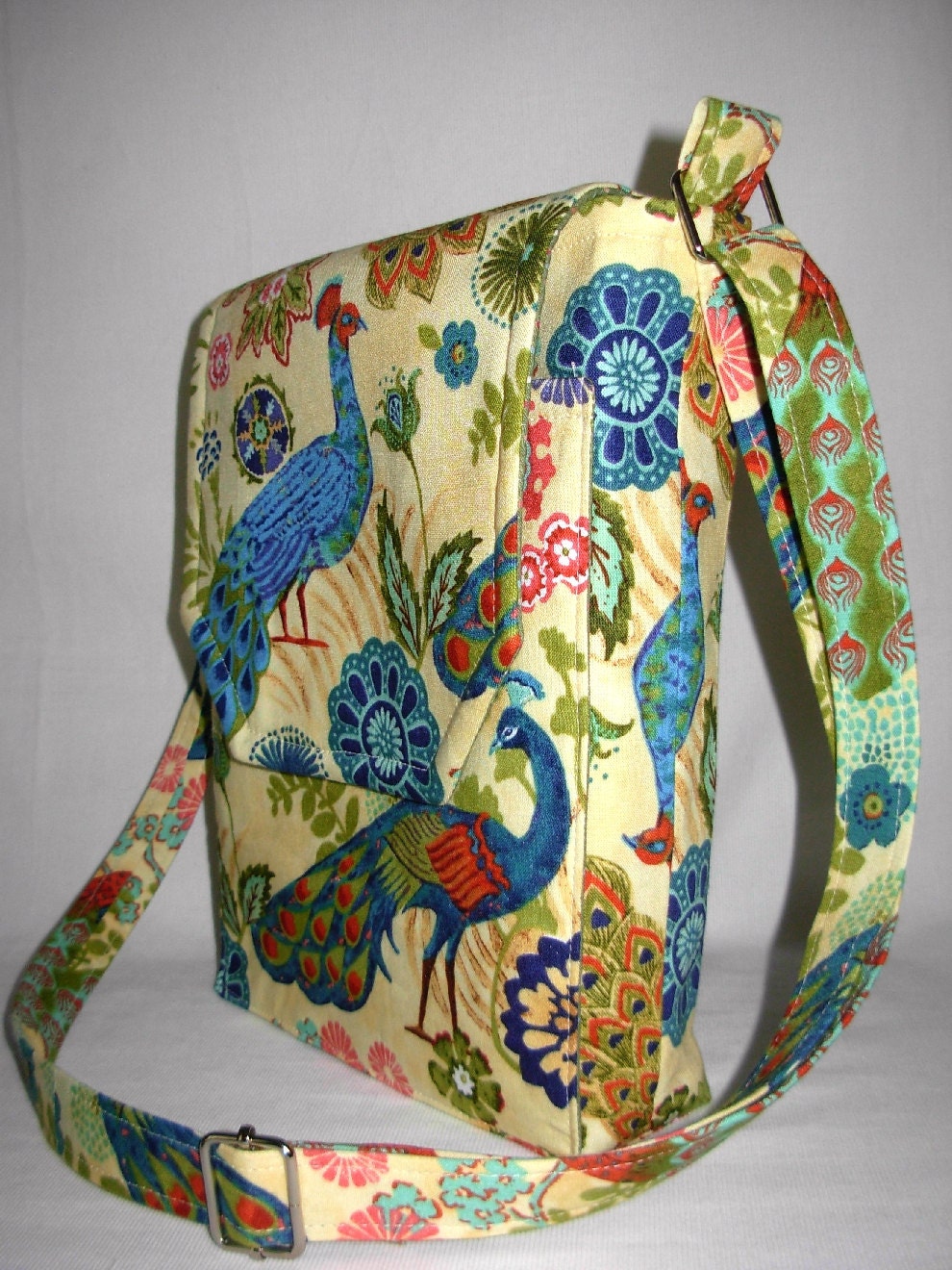 Hipster Messenger Bag Cross Body Adjustable Strap Medium Multi Color Peacocks