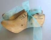 Vintage Shoe Forms, Old Shoe, Wooden Shoe Forms, Industrial, Tan Decor, Ladies Shoe, French, Anthropologie