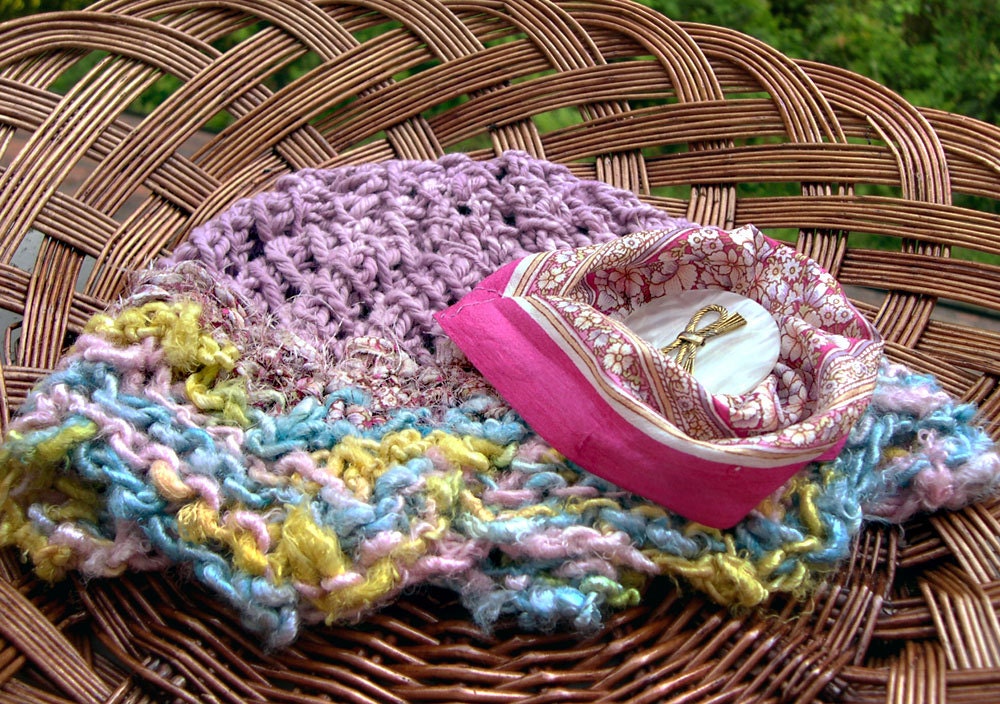 One of a kind lacy cloche hat hand knitted with banana silk yarn: Silk roses for me