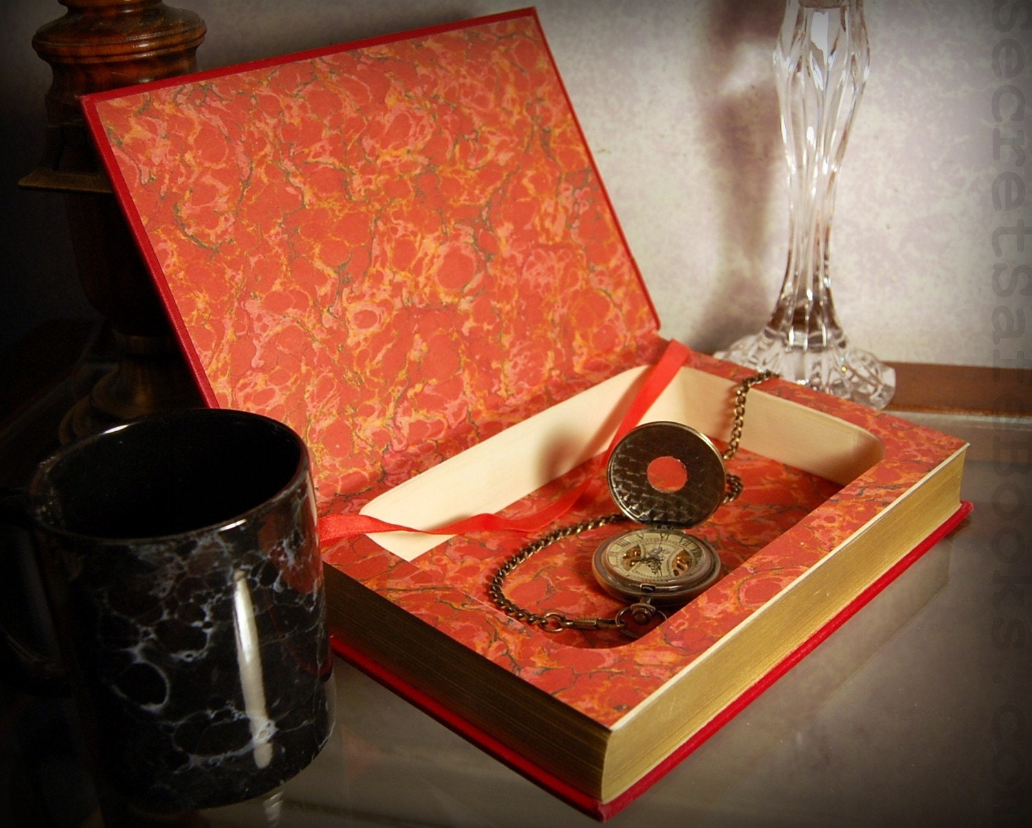 Hollow Book Secret Safe (GREAT EXPECTATIONS)