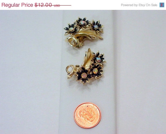 ON SALE Vintage Rhinestone Earrings Clip Ons Gold and Black Flower Earrings Vintage Jewelry Jewellery