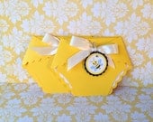 25 Yellow Baby Shower Diaper Invitations - Baby  Bee Invitation - Baby Shower