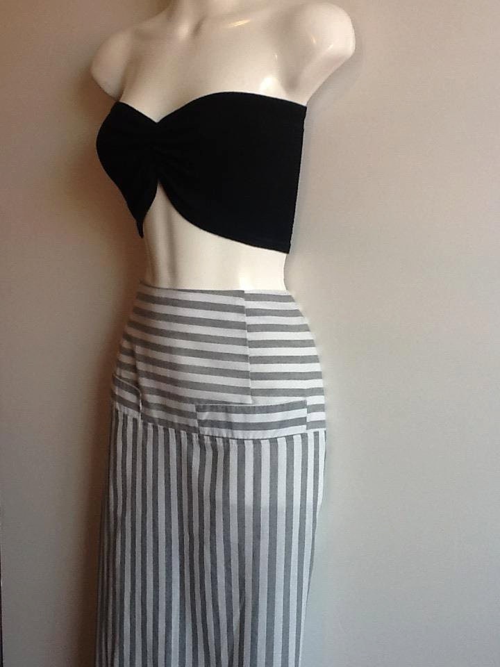 80's avant garde pencil skirt /  gray and white striped linen midi skirt /  Plain Jane label. size small to medium