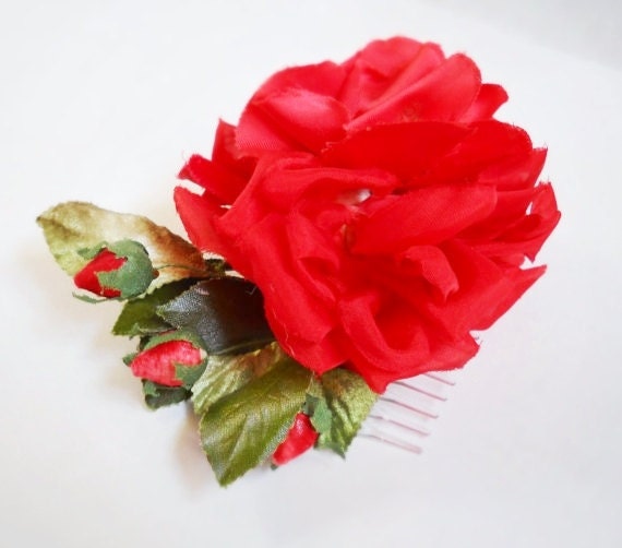 Full blown red rose millinery comb