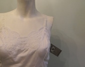 Memorial Day Weekend SALE vintage. 70s DEADSTOCK Wondermaid White Camisole / Size 34