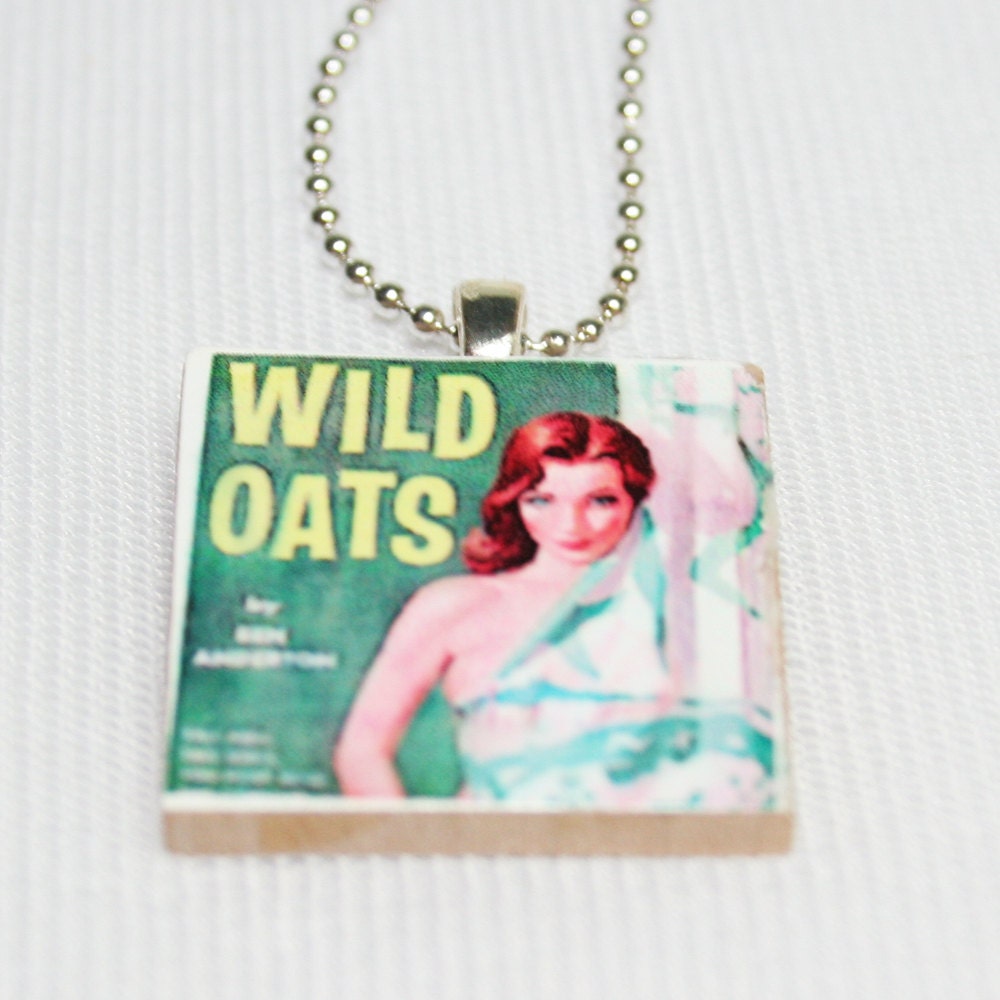 Retro Film Noir Pendant