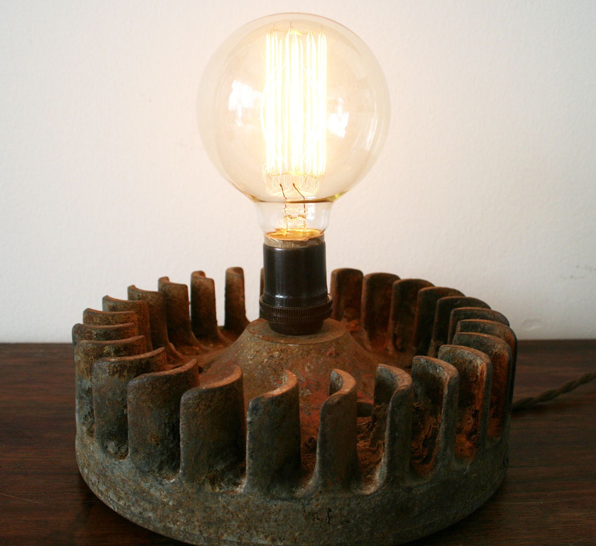 Antique Gear Lamp