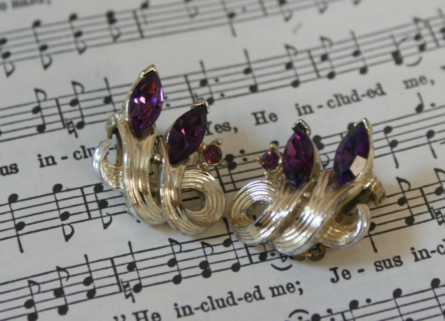 Vintage Amethyst Rhinestone Lisner Clip On Earrings