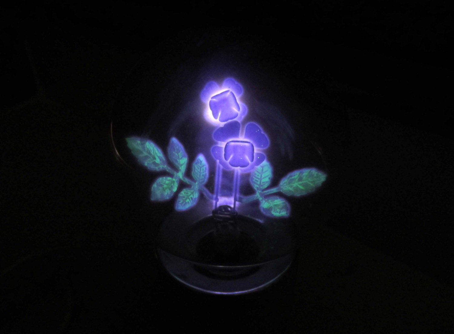 1980s NIGHT LIGHT BULB - purple flowers - glow in the dark - mid century modern