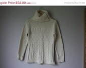 60% OFF SALE Cable Knit Sweater / 70s Cream Sweater / Fisherman's Sweater / Knitwear / Knit Top / Size Small Sweater