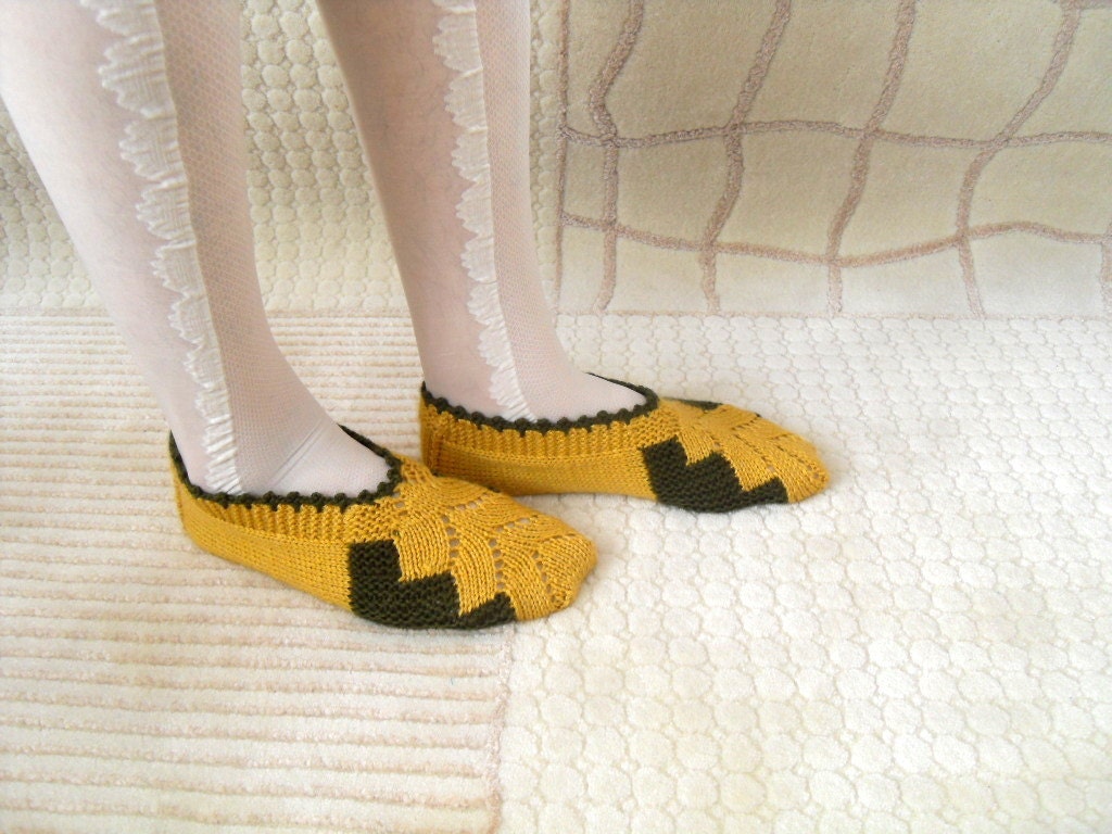 Women socks, Handmade Slippers, Turkish Knitted Slippers, Authentic footwear, Stylish foot wear, Mustard Yellow slippers