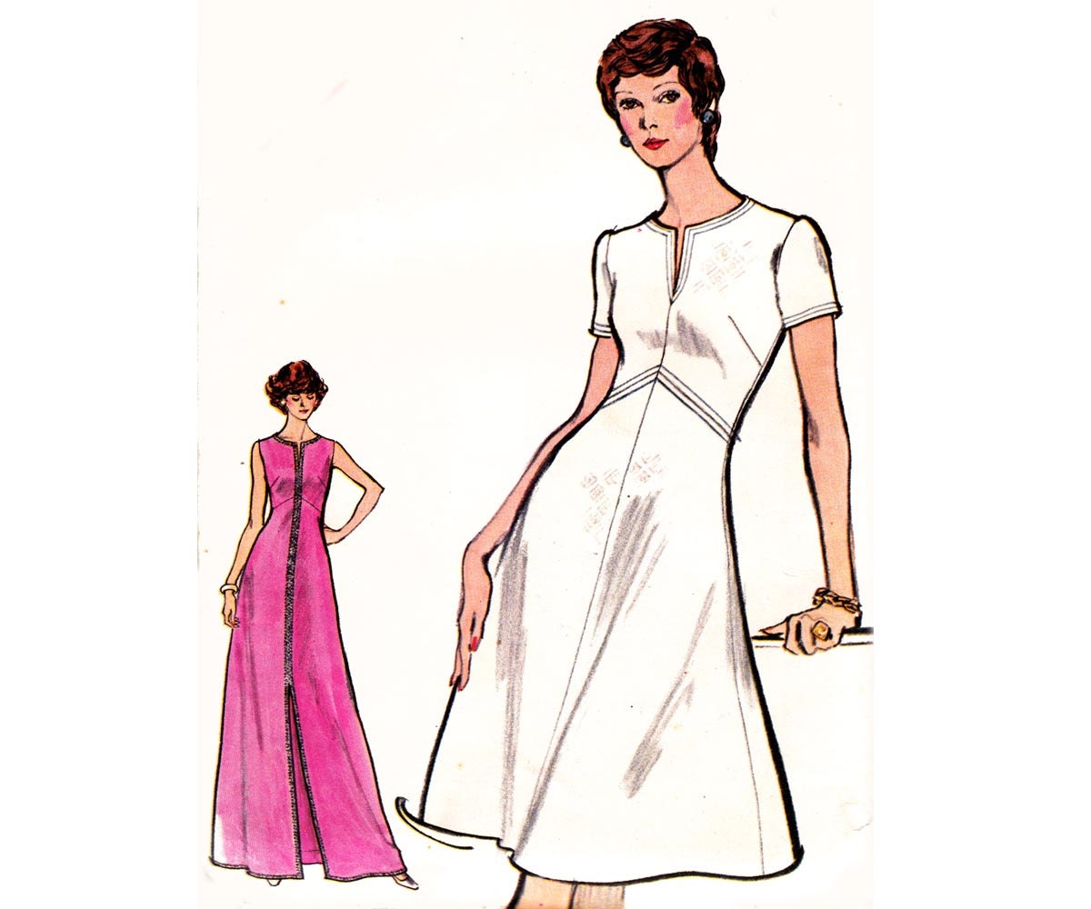 1970s Vintage Sewing pattern Vogue 8296 A LIne Dress Size 10 Bust 32 1/2 UNCUT FF