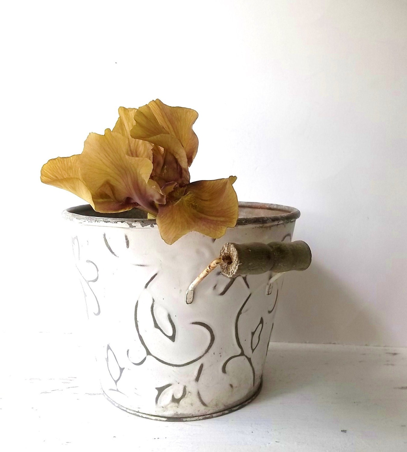 Shabby Rustic Metal Bucket Planter with Handles Farmhouse Decor