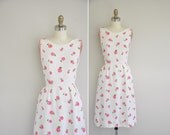 vintage 50s dress / 1950s pink rose bud print dress / 1950s linen cotton dress