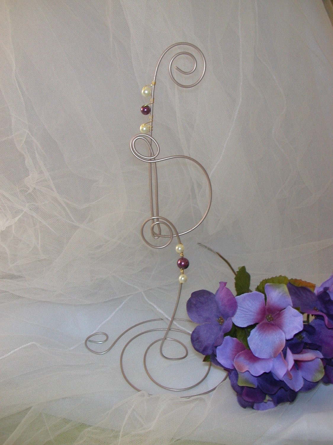 10 VINTAGE.. Antiqued Gold Wire Table / Menu Card Holders  (Whimsical Monogram D )  embellished with ivory and dark purple pearls 8" tall