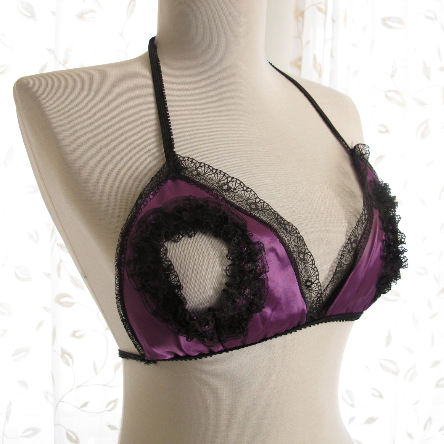 Naughty, daring open bra (nipple less) One Size