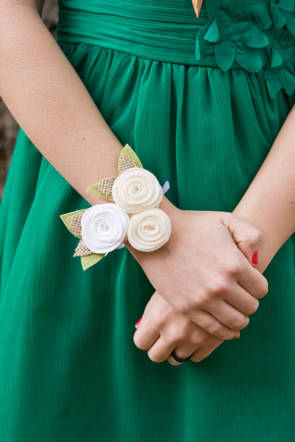 Custom - Candace Corsages with Burlap for Bridesmaids, Mothers, Grandmothers - Alternative - Felt - Rose-