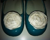 Rosette Shoe Clips- silk dupioni- in white- flower girl- bridesmaids. 