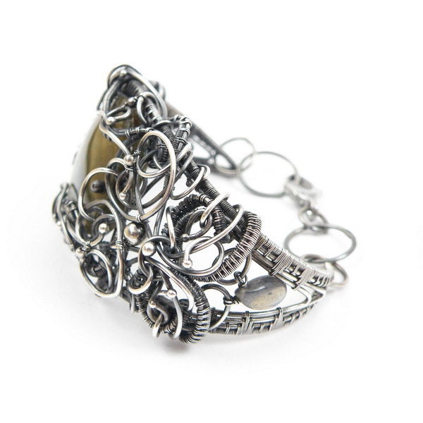 Wire wrap cuff bracelet, wirework jewelry , labradorite bracelet , wire wrapped fine jewelry , sterling silver bracelet , gemstone jewelry