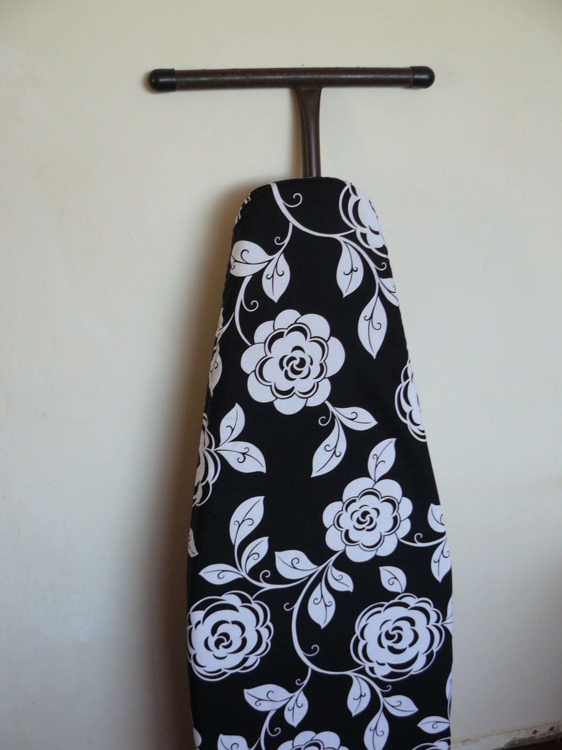 Ironing Board Cover Black and white large retro flowers