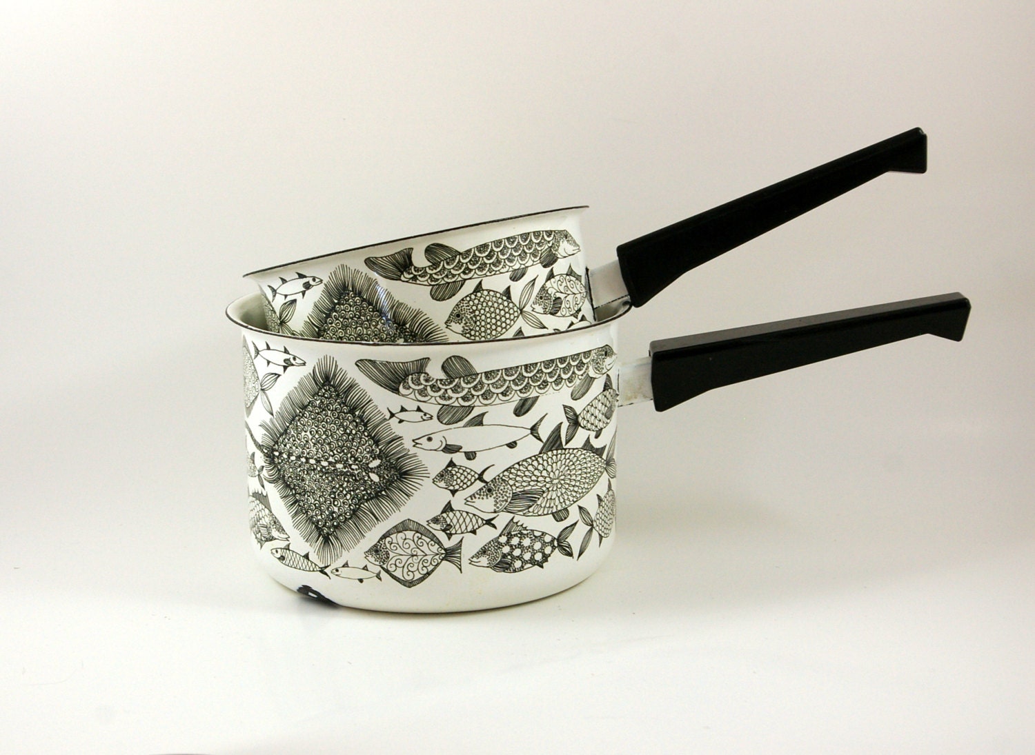Two Finel Fish Pans Designed by Kaj Franck and Esteri Tomula
