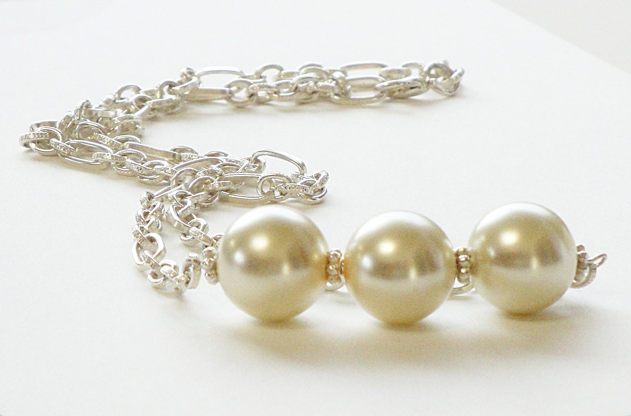 Cream Glass Pearl Silver Chain Necklace Bridal Prom Graduation Mothers Day gift