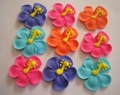 reserved for mburnsbeland royal icing sugar flowers LOT of 200 Il_170x135