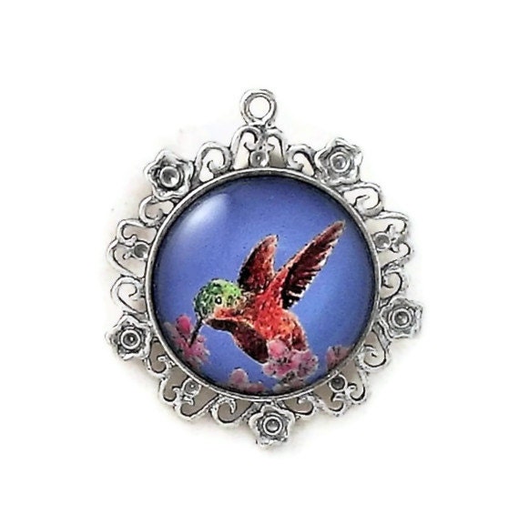 Hummingbird Round Silver Flowered Pendant - Free Shipping in Canada - FollowMyHeartStudio Hummingbird Round Silver Flowered Pendant - Free Shipping in Canada - FollowMyHeartStudio