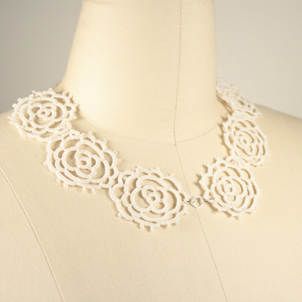 Tatted Lace Rose Collar