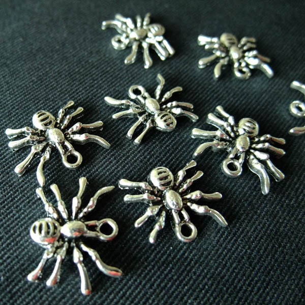 Destash (8) Spider Charms