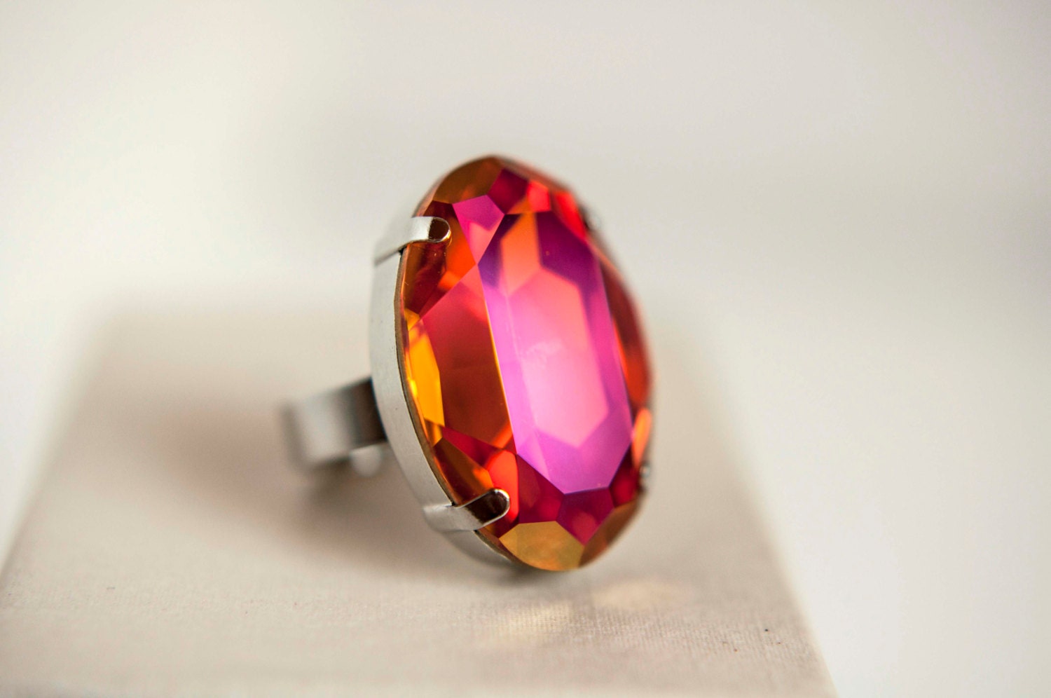 Big Swarovski Crystal Ring - Crystal Astral Pink - Pink Orange  oval cabochon - rodhium base - iridescent sunset