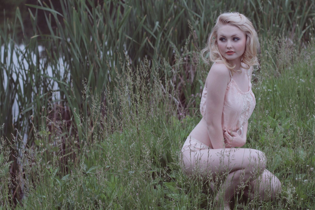 Vintage Style 'Hollyhock' Peach Linen Cropped Camisole with Crocheted Lace