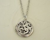 Small,Silver,Round,Locket,Bride,Wedding,Celtic,Jewelry,Mom, Child, Daughter,Sister,Photo,Romantic - Alex