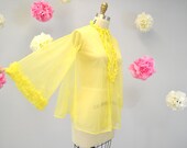 Vintage lingerie coverup / lemon yellow / ruffled 1950s