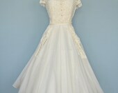 Vintage 1940s Wedding Dress...Beautiful GOTHE Ivory Lace and Chiffon Tea Length Wedding Dress