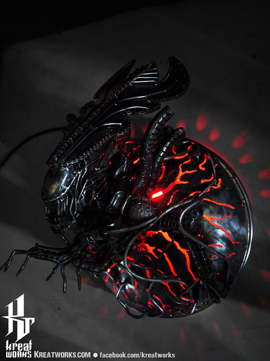 Recycled Metal Queen Monster Lamp --- Unique Handmade Craft Welding Horror Scream Fear
