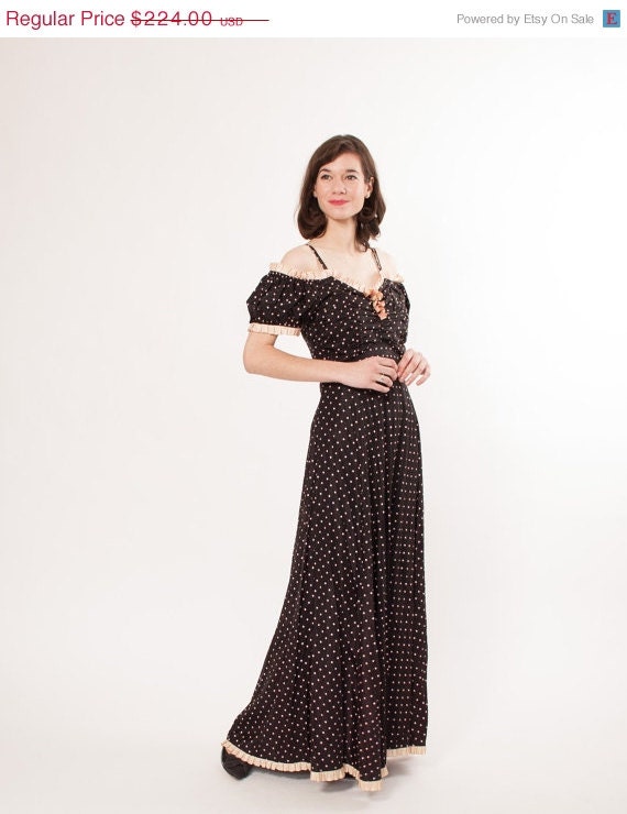 20% OFF - 1940s Dress - 40s Dress - Peachy Pink Polka Dots